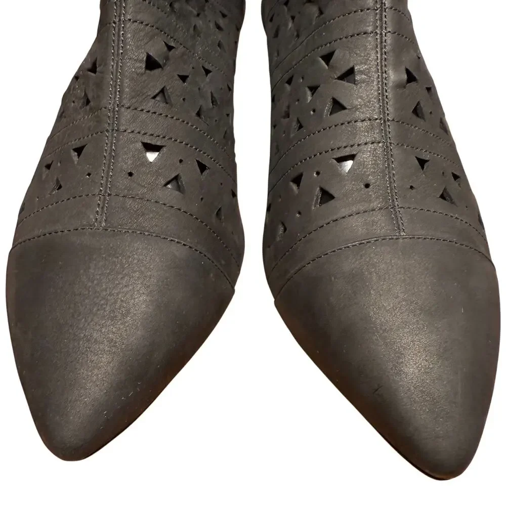 Rockport Total Motion Kalila Women's 10 Black Nubuck Booties Kitten Heel Cut Out